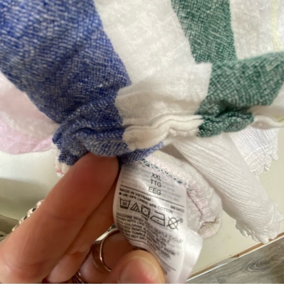 Comfy LINEN boho sleeveless blouse in trendy pastel stripes-cottage/resort vibe - Picture 12 of 13